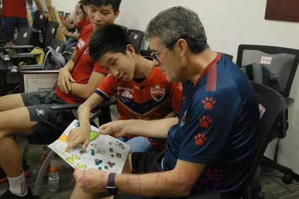 2018中甲故事 | 中甲不止座次，还有爱和分享