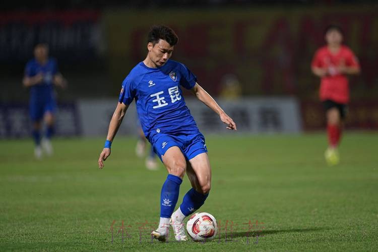 中国足协举办2016年中甲联赛裁判工作中期总结会