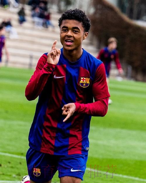 18岁巴萨B队中卫昆卡引科莫、AC米兰争夺 18岁巴萨B队中卫昆卡引科莫、AC米兰争夺